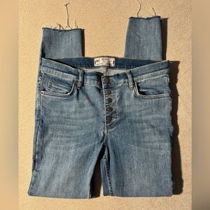 FREE PEOPLE Reagan Button Fly Light Wash Skinny Jeans – Size 28